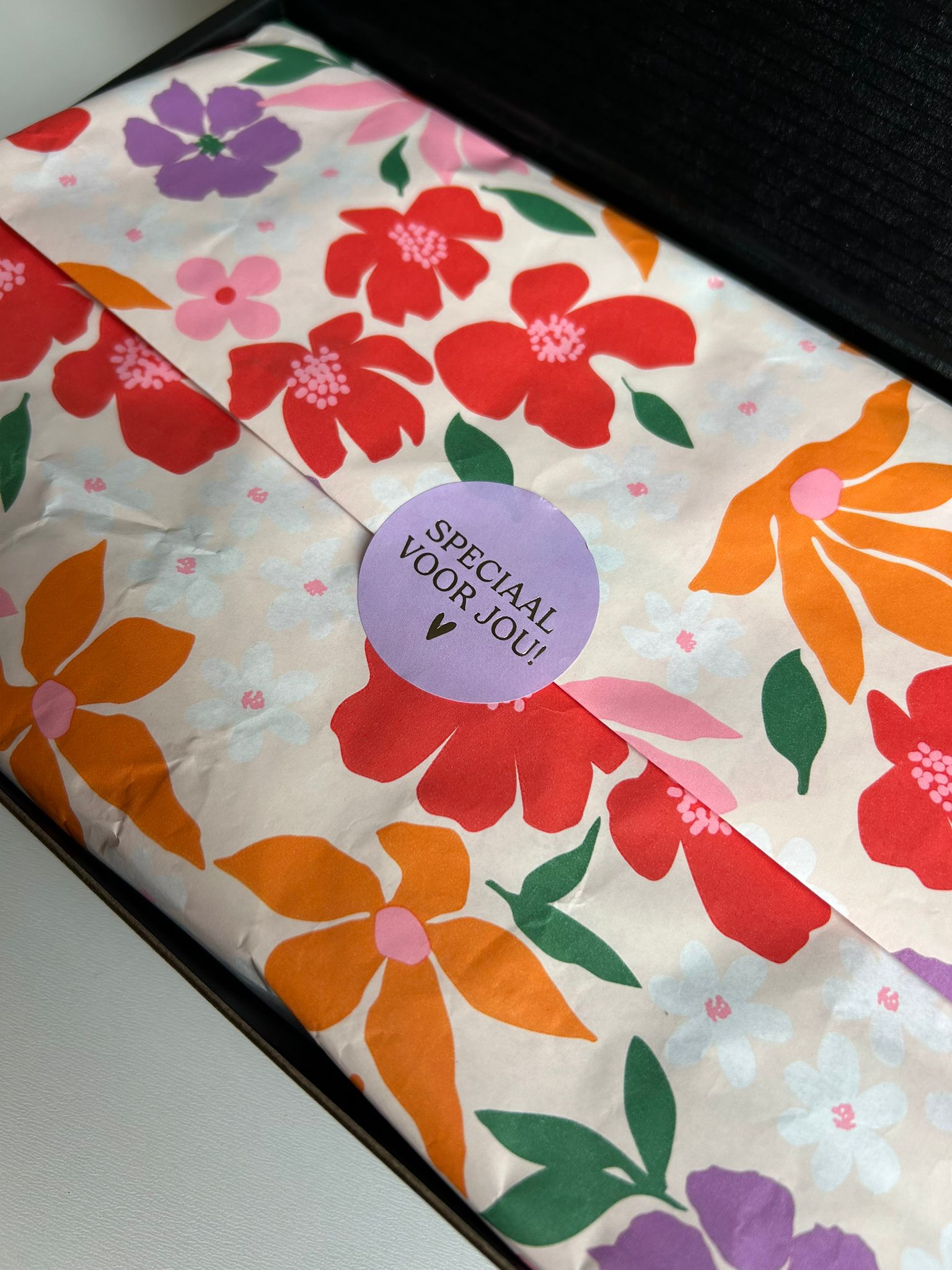 Luxe giftbox met 24 tulpenbollen naar keuze